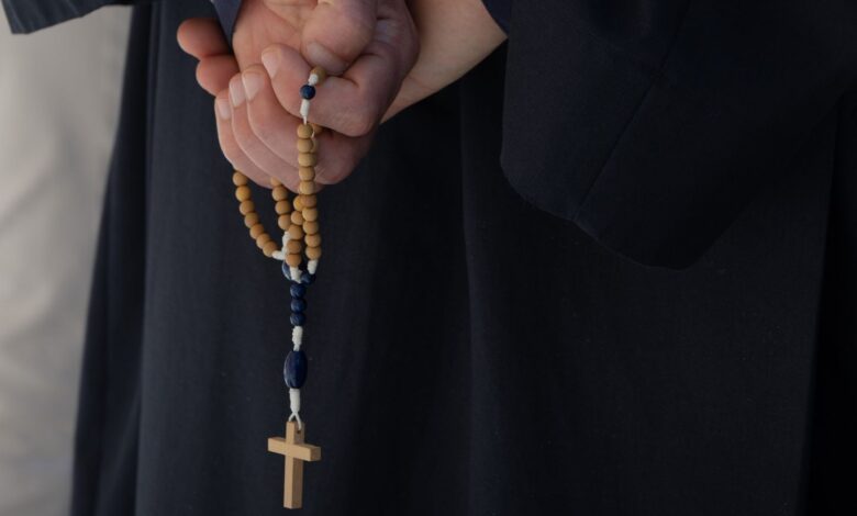 Ex sacerdote acusado de “violación y agresión sexual” a una niña de 11 años Ex sacerdote acusado de “violación y agresión sexual” a una niña de 11 años